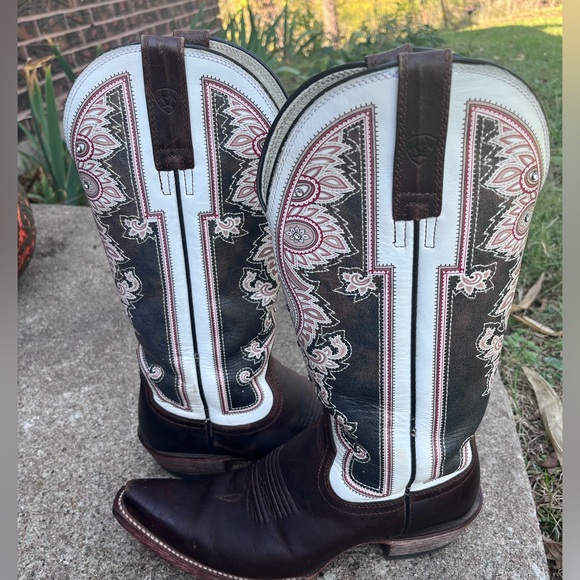 Ariat Alameda Cowboy Boots. Size 8.5 - Picture 2 of 13